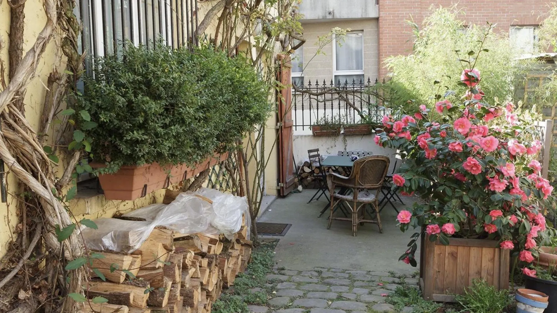 Apartment Maison Sur Cour Paris